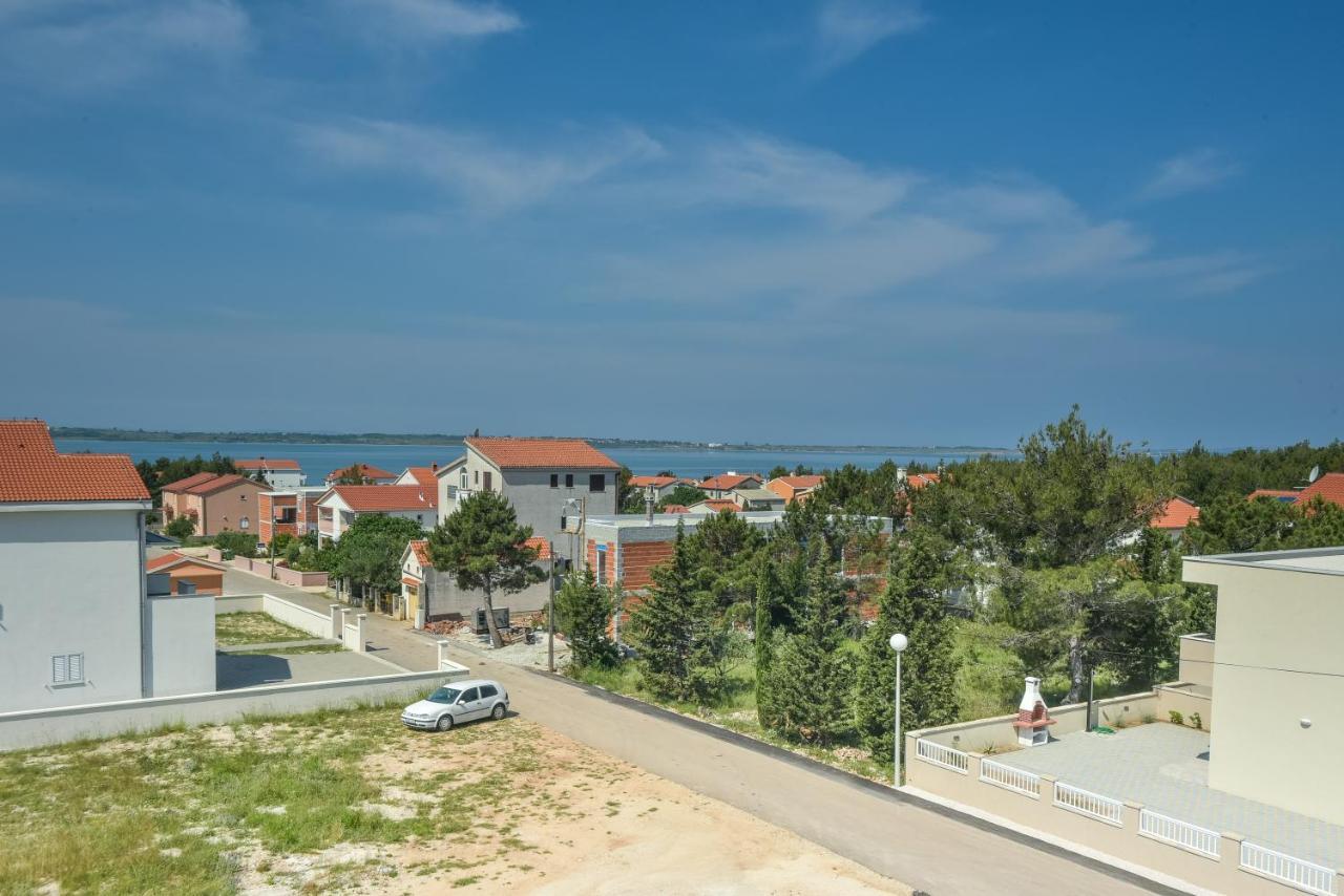 Apartments Sandrina Vrsi Exterior foto